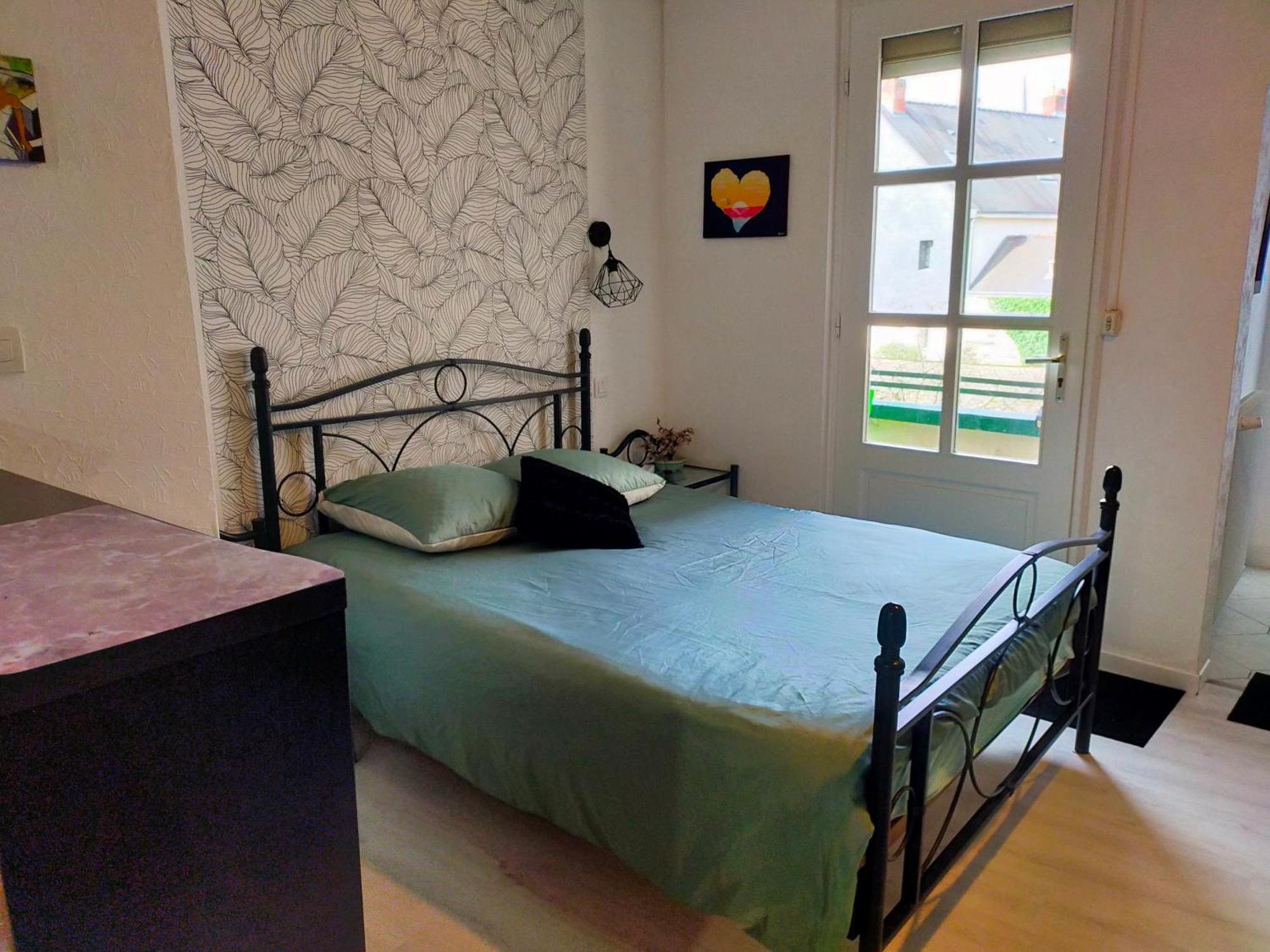 Studio En Rdc Avec Balcon Centre Vitre Екстериор снимка