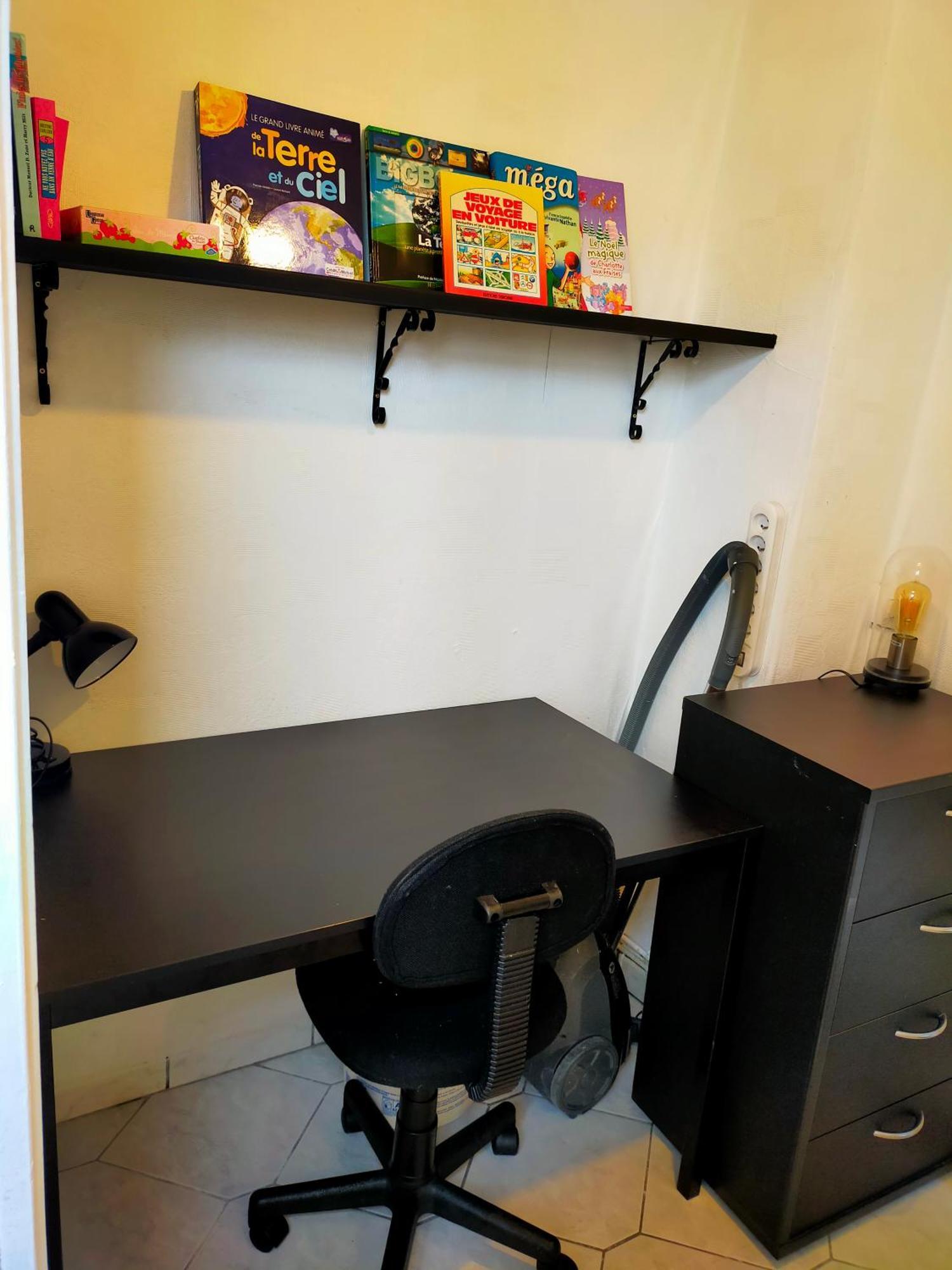 Studio En Rdc Avec Balcon Centre Vitre Екстериор снимка